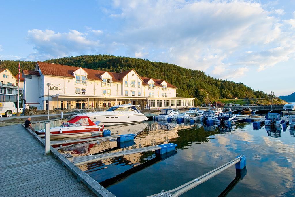 Ryfylke Fjordhotel Sand エクステリア 写真