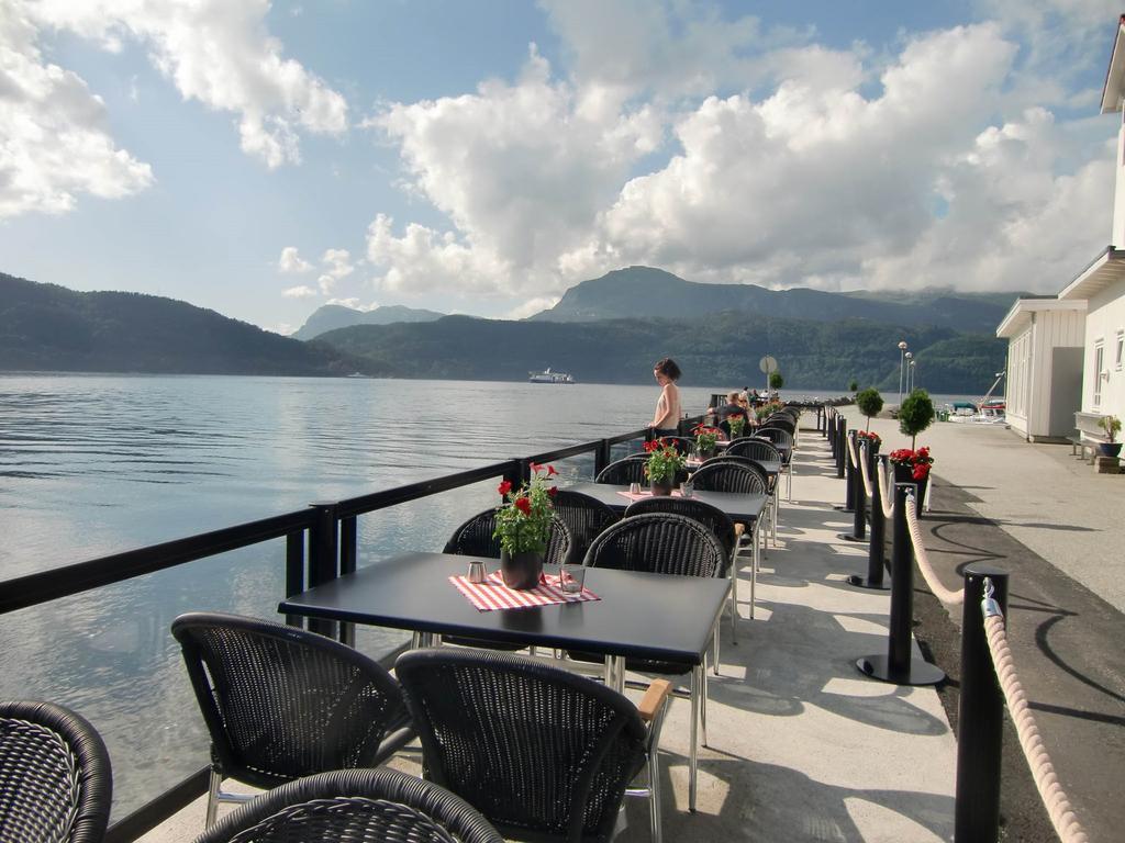 Ryfylke Fjordhotel Sand エクステリア 写真