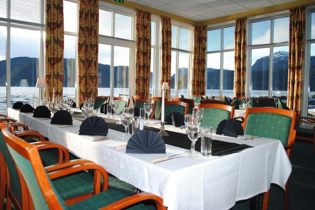 Ryfylke Fjordhotel Sand エクステリア 写真